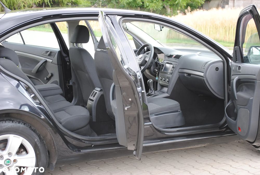 Skoda Octavia 1.6 Elegance - 15