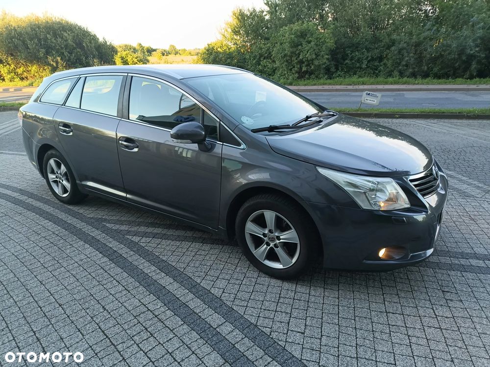 Toyota Avensis 1.6 Life - 3