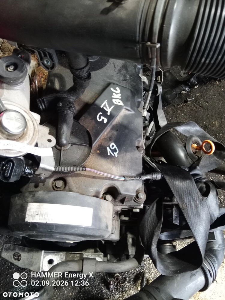Silnik słupek  BKC Volkswagen  GOLF V PASSAT B6 OCTAVIA II 1.9 TDI - 1