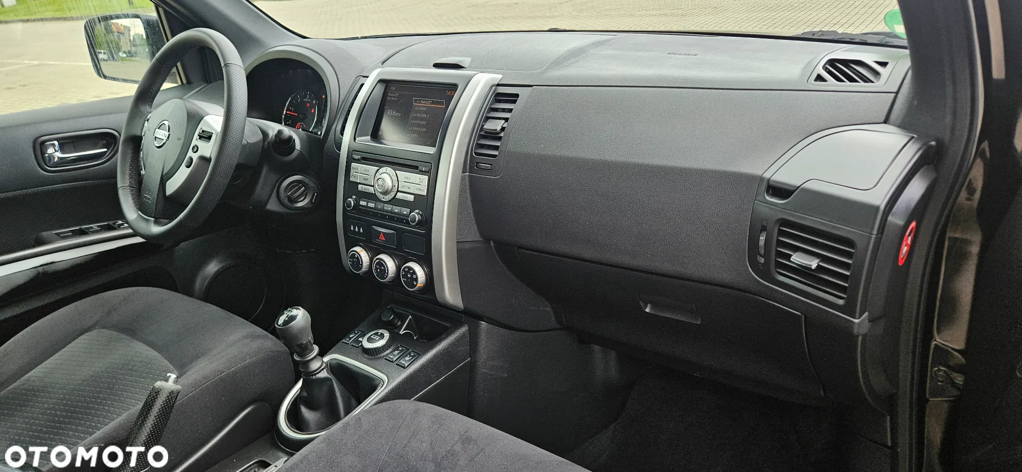 Nissan X-Trail 2.0 dCi 4x4 DPF Platinum - 10