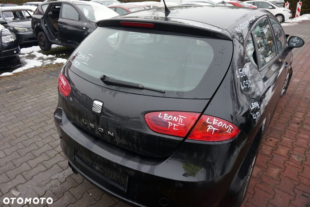 KLAPA BAGAŻNIKA TYLNA LEON II 1P1 LIFT 5D HB LC9Z  CZARNY SEAT 2009-2012 - 3