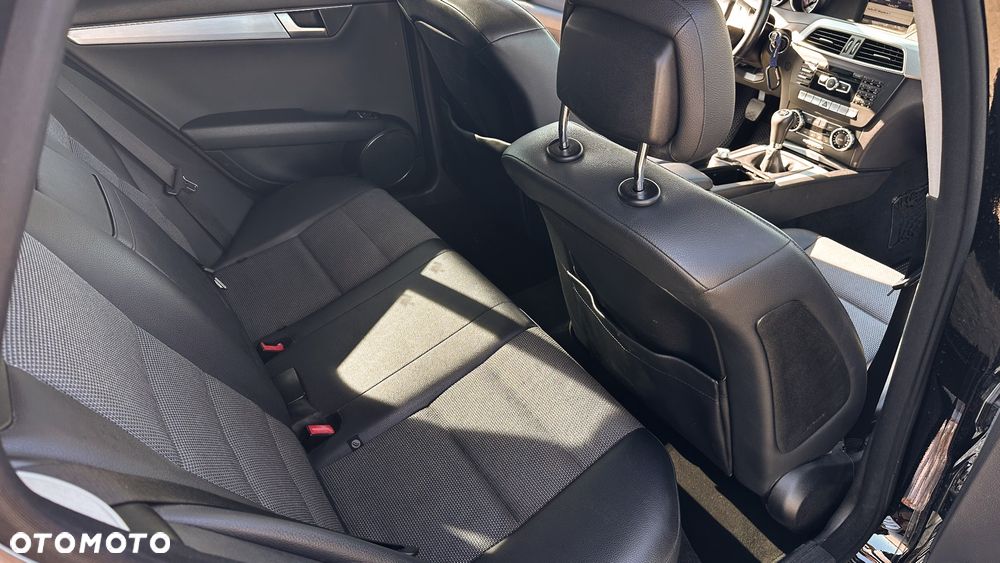 Mercedes-Benz Klasa C 200 CDI DPF (BlueEFFICIENCY) Avantgarde - 10
