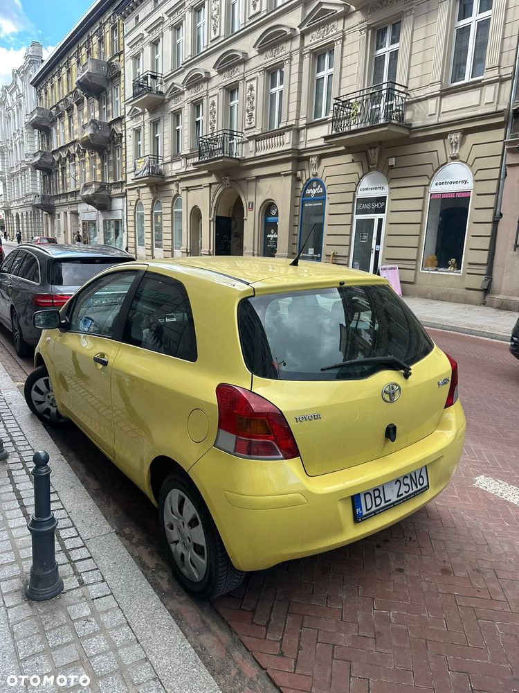 Toyota Yaris 1.0 Terra A/C - 11