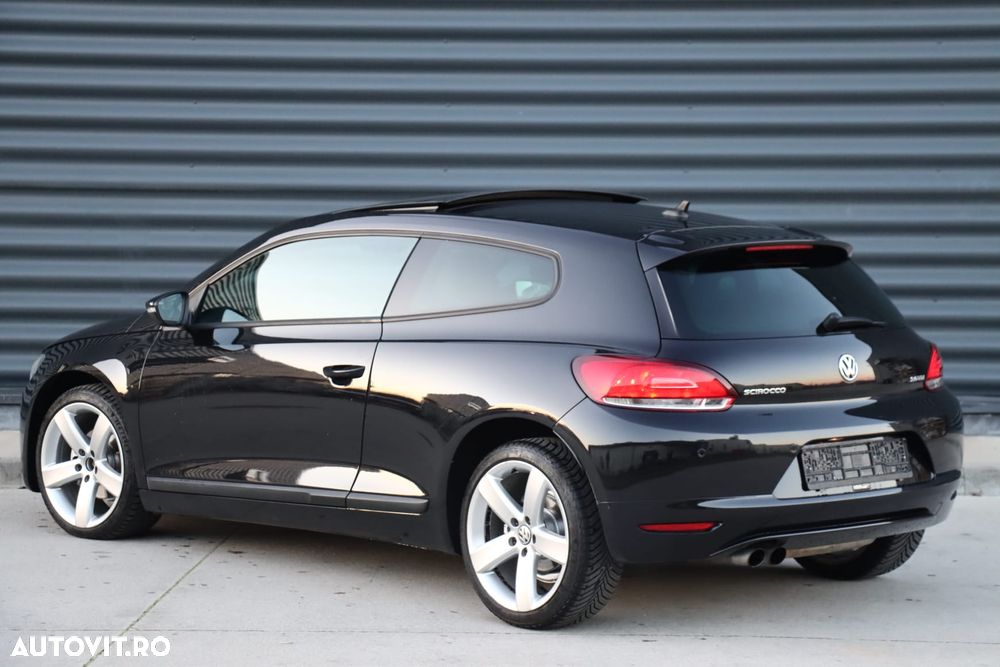 Volkswagen Scirocco 2.0 TDI DPF DSG - 4