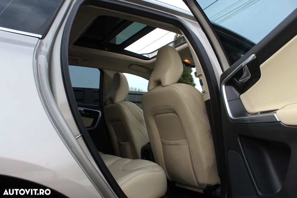 Volvo XC 60 D4 Geartronic Summum - 13