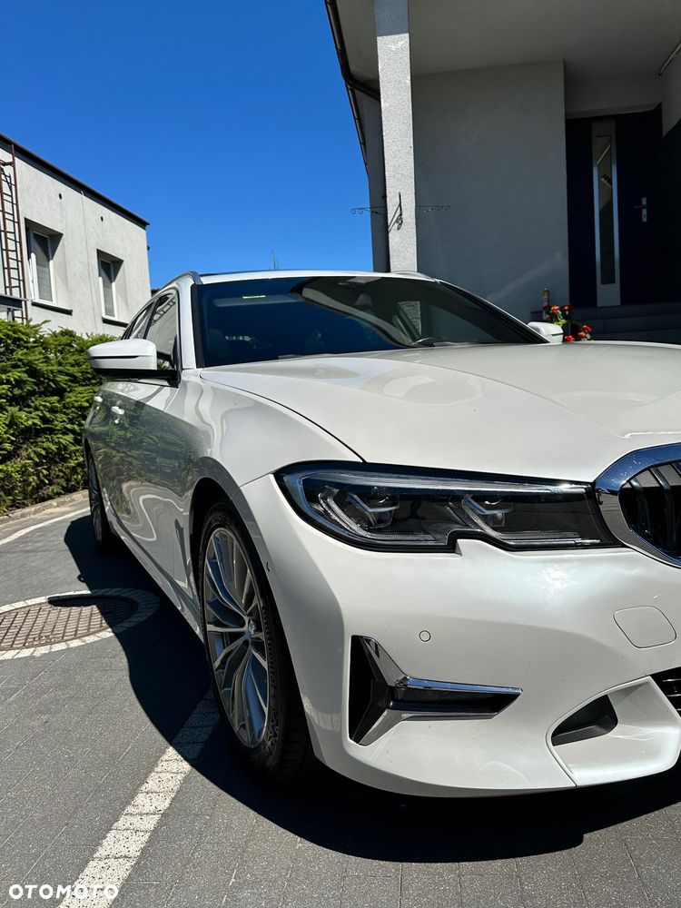 BMW Seria 3 320d Edition Luxury Line Purity - 2