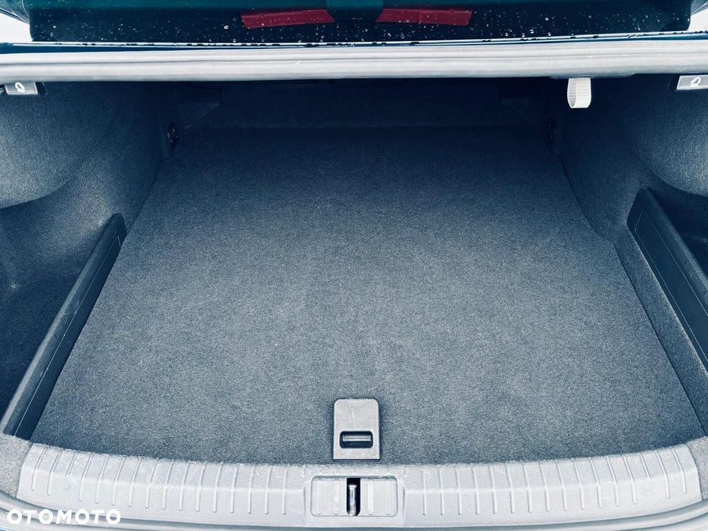 Volkswagen Passat 2.0 TDI EVO Business DSG - 9