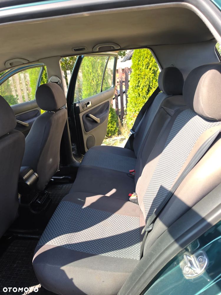 Volkswagen Golf 1.6 Comfortline - 12
