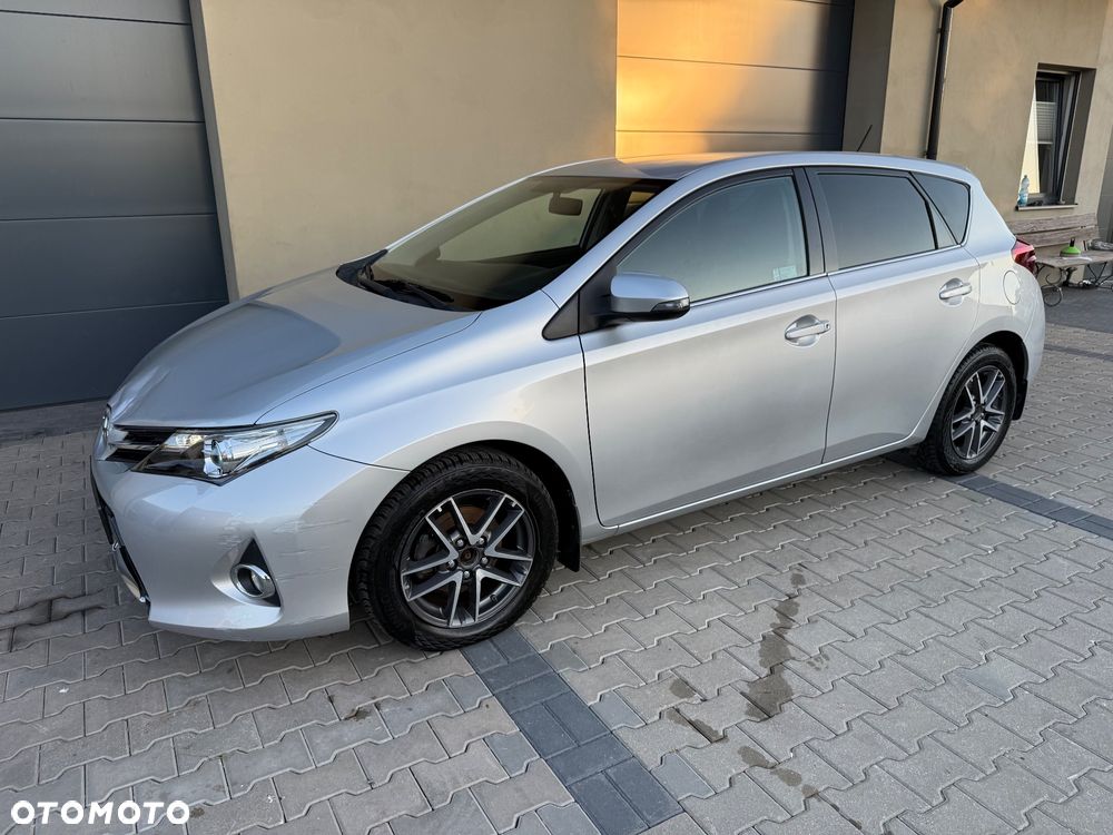 Toyota Auris 1.6 Premium Comfort - 33