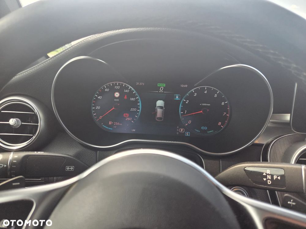 Mercedes-Benz GLC 300 4Matic 9G-TRONIC AMG Line - 14