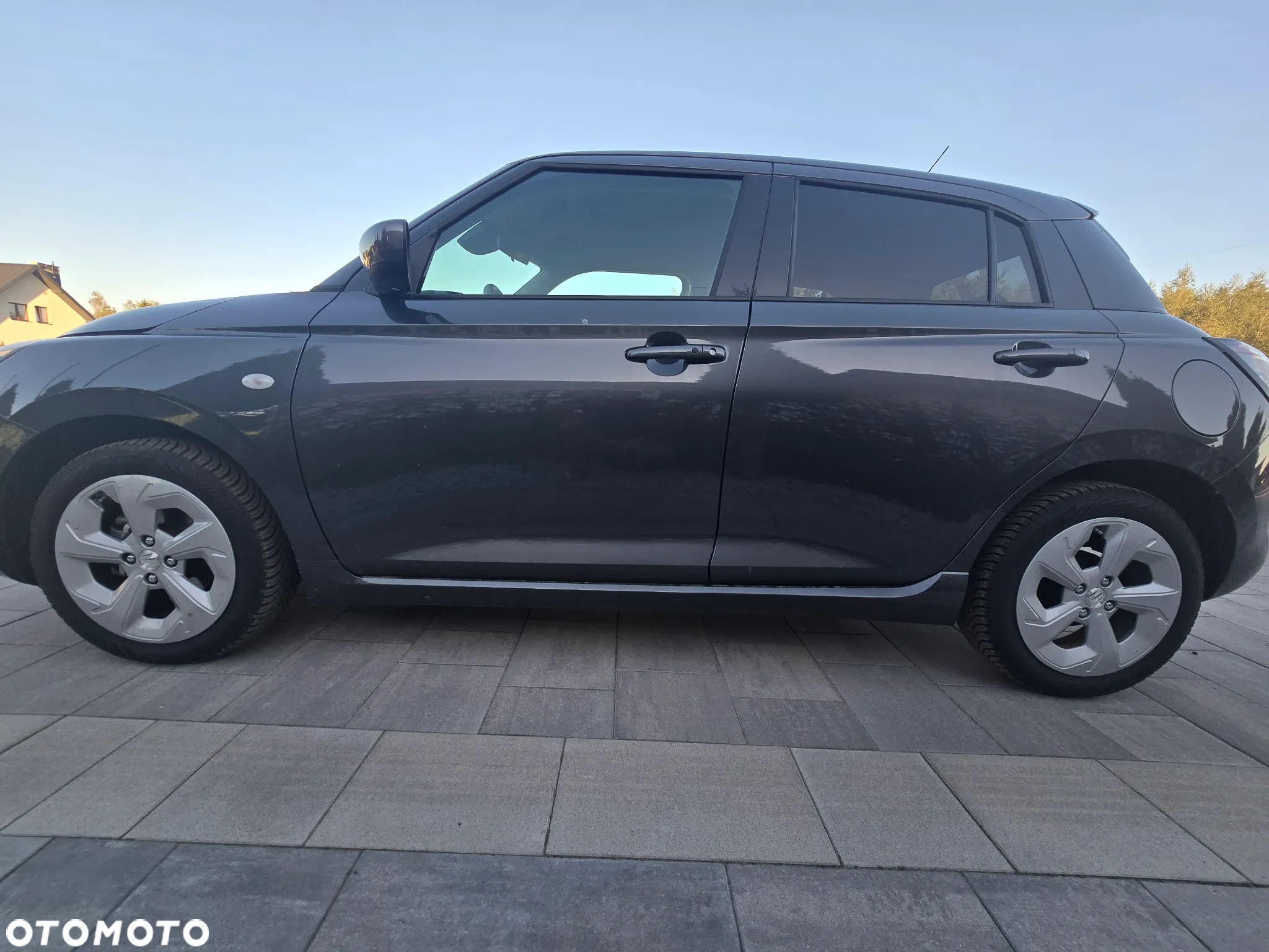 Suzuki Swift 1.2 Dualjet SHVS Premium Plus - 2