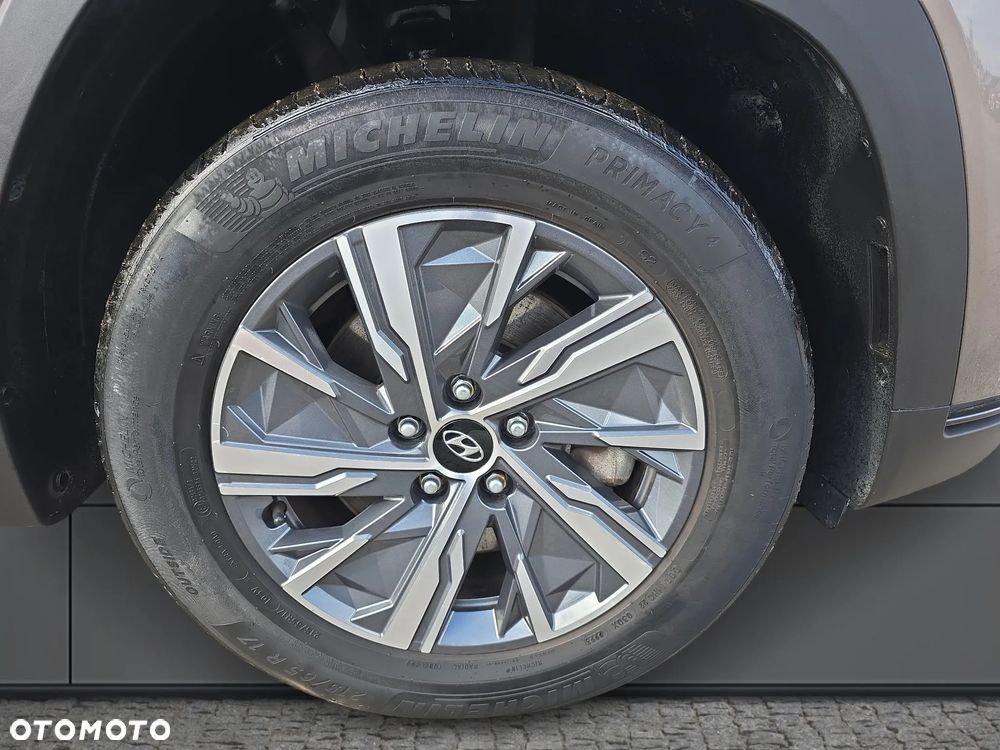 Hyundai Tucson 1.6 T-GDi HEV Executive 4WD - 27