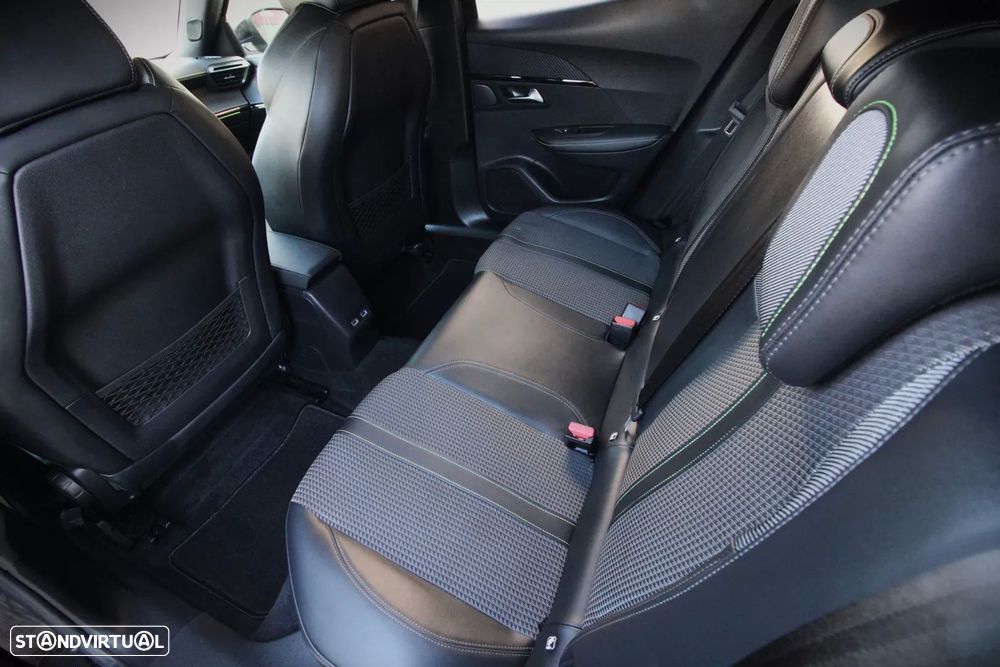 Peugeot e-2008 50 kWh GT Line - 12