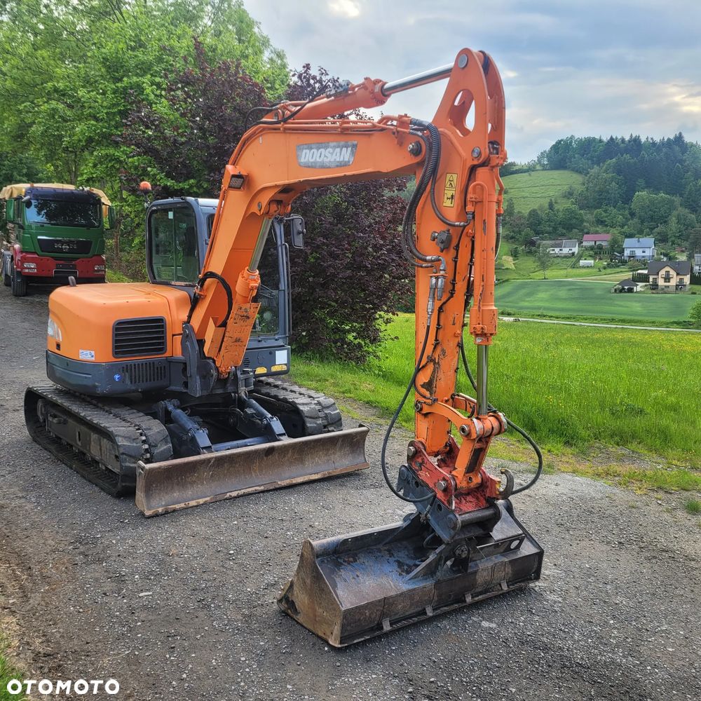 Doosan DX85R - 3