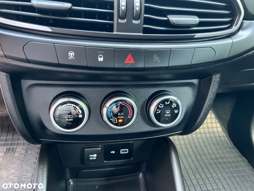 Fiat Tipo 1.4 16v Easy - 19