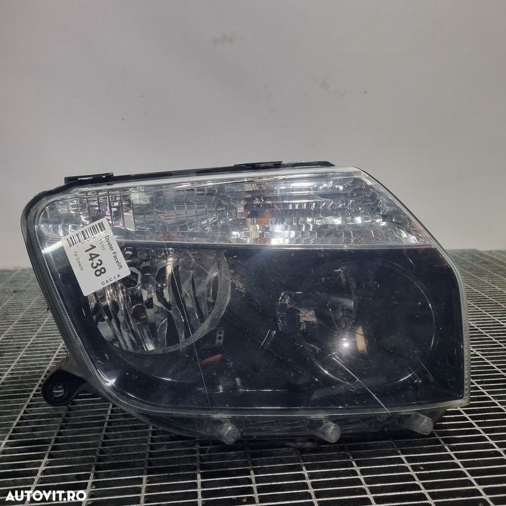 Far Dreapta Dacia Duster Facelift 2014 - 2017 SUV 4 Usi (1438) Fara xenon - 1