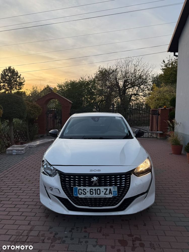 Peugeot 208 - 17