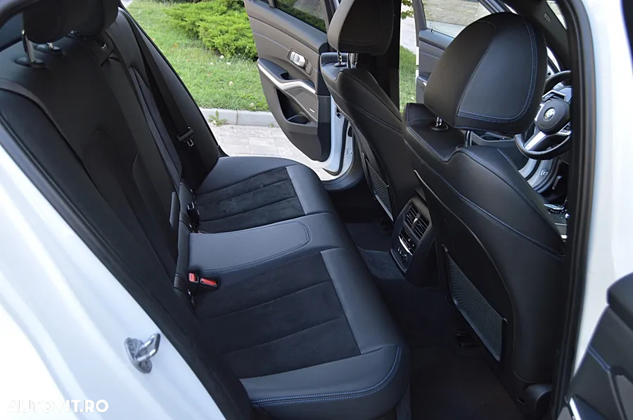 BMW Seria 3 330e Aut. M Sport - 12
