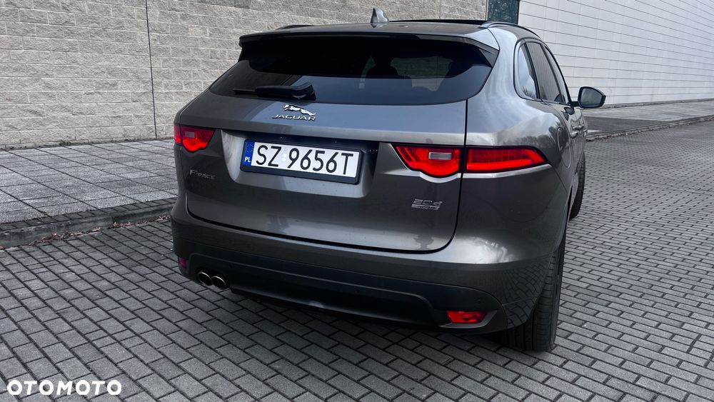 Jaguar F-Pace 20d AWD Prestige - 18
