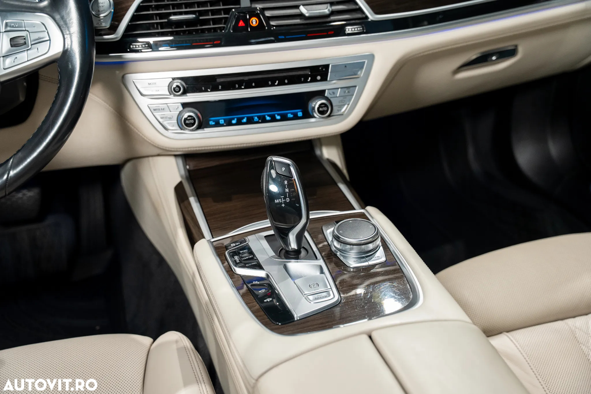 BMW Seria 7 750d xDrive - 12