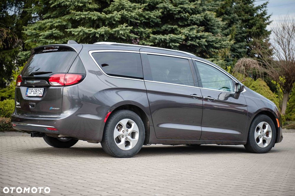 Chrysler Pacifica - 18