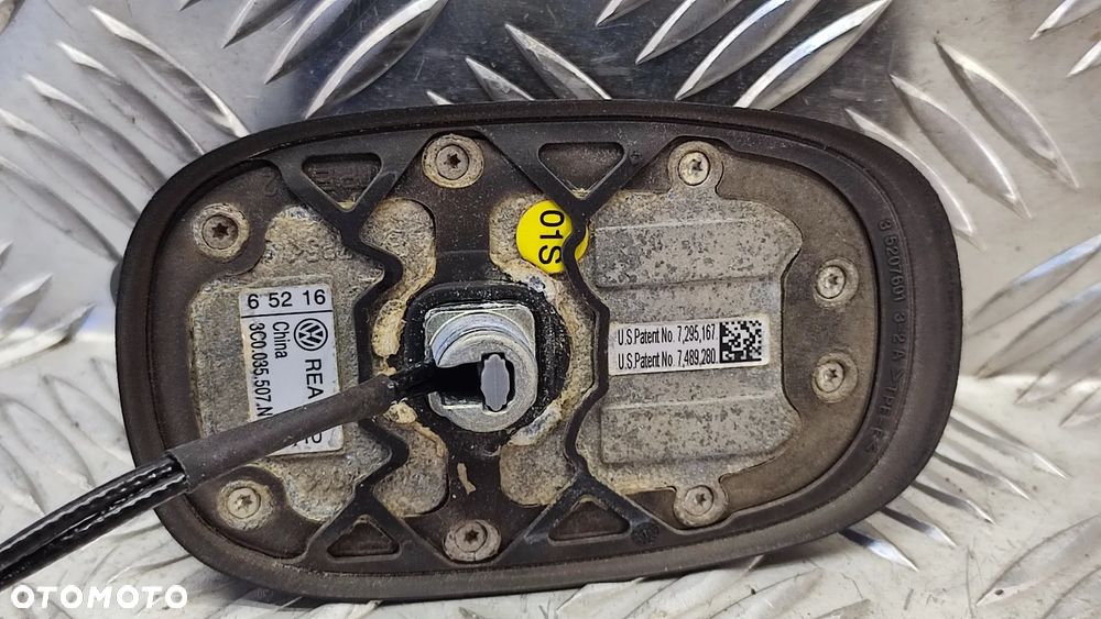 VW TOUAREG 7P 10-18R ANTENA DACHOWA DACHU REKIN GPS CZARNA 3C0035507N 3C0035507 N - 4