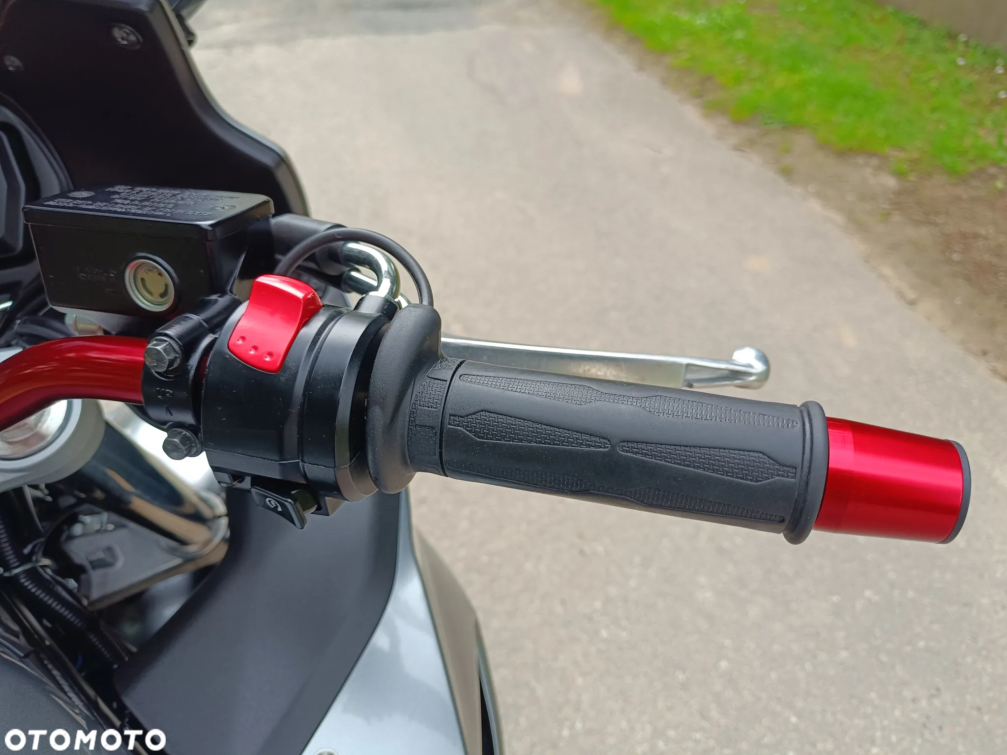 Suzuki GSX - 20