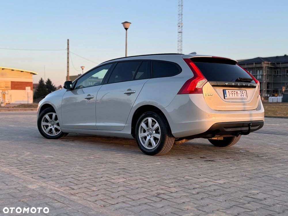 Volvo V60 D3 Summum - 18