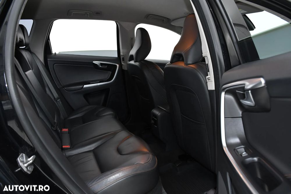 Volvo XC 60 D4 Geartronic Summum - 15