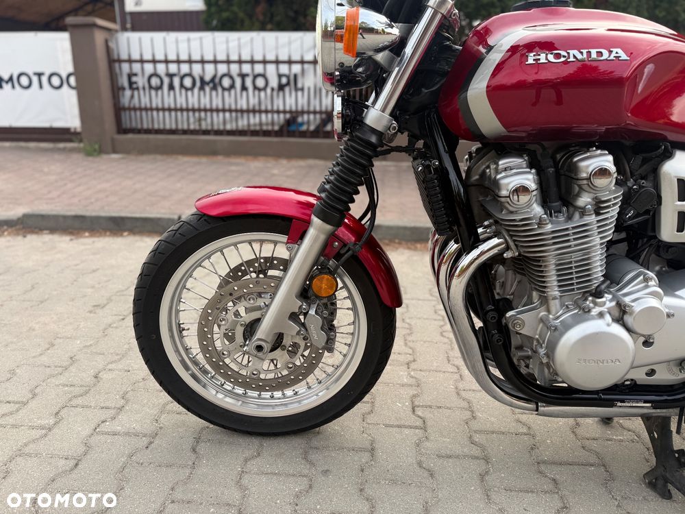 Honda CB - 22