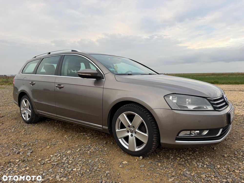 Volkswagen Passat 2.0 Blue TDI SCR Highline - 17