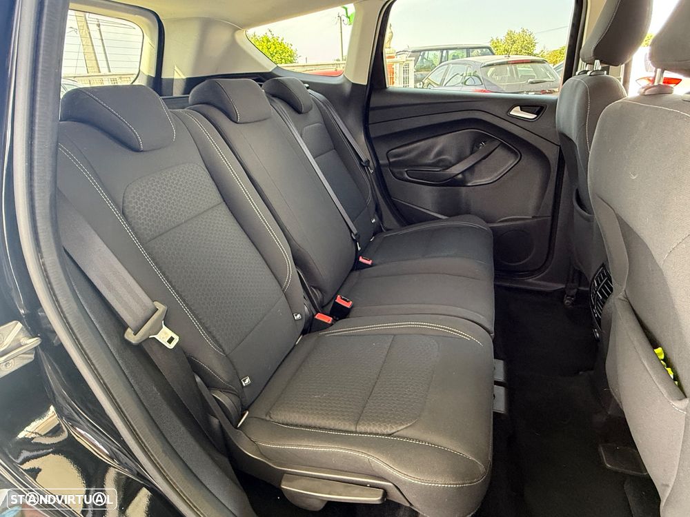 Ford Kuga 1.5 TDCi Titanium - 30