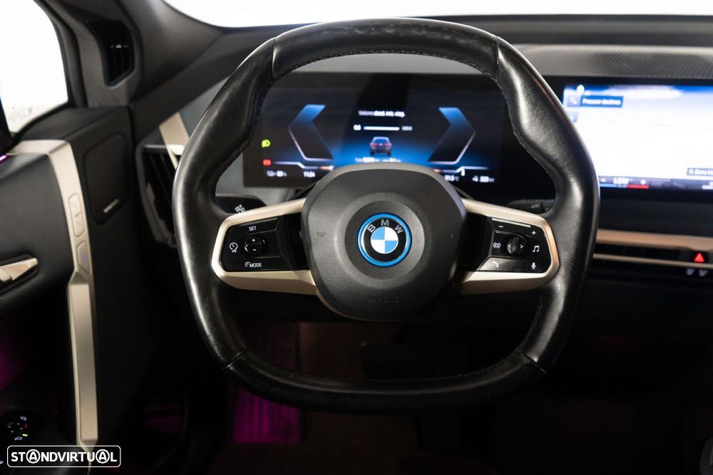 BMW iX xDrive 40 Pack Desportivo - 30