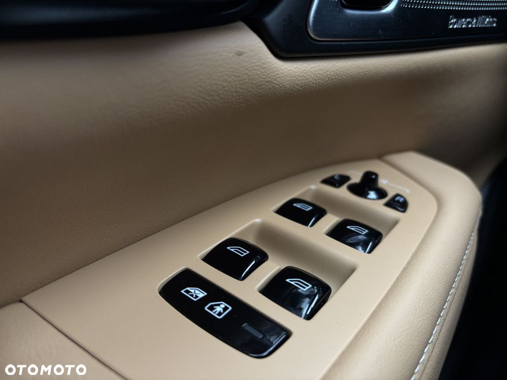 Volvo V90 - 16