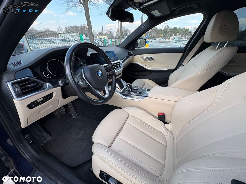 BMW Seria 3 330i GPF M Sport Shadow sport - 18