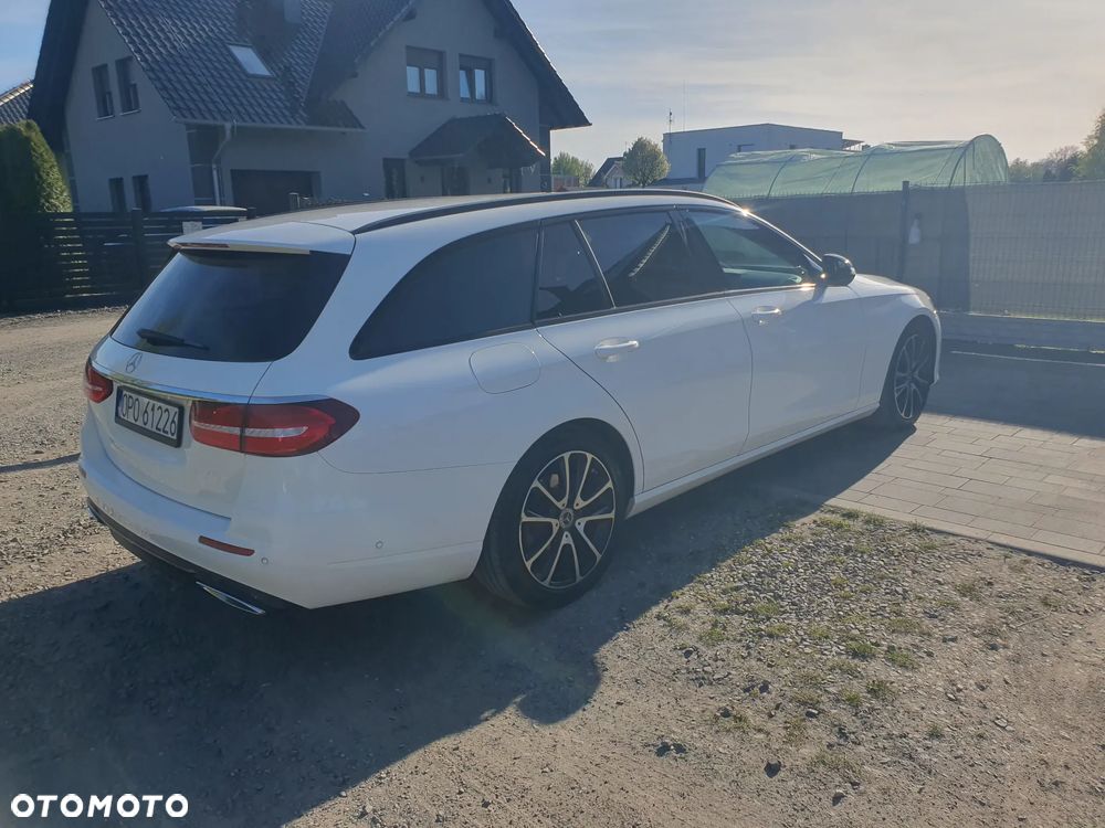 Mercedes-Benz Klasa E 220 d 9G-TRONIC Avantgarde - 24