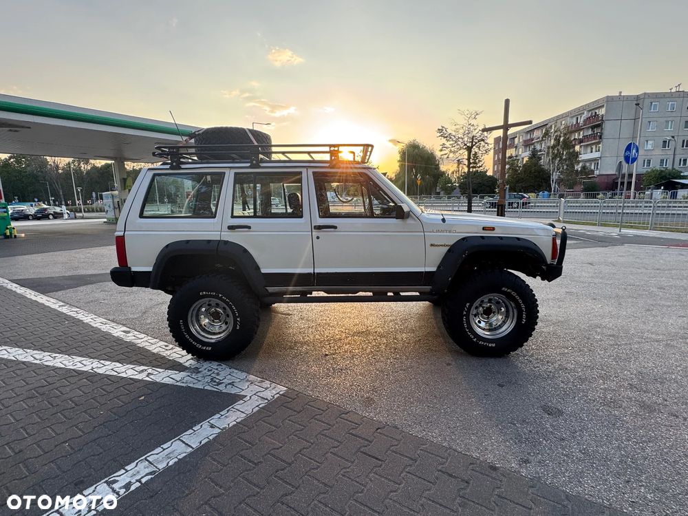 Jeep Cherokee 4.0 Limited - 6