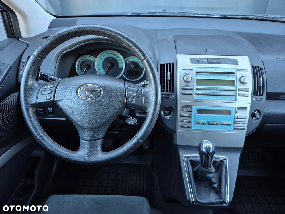 Toyota Corolla Verso 1.6 Premium - 11