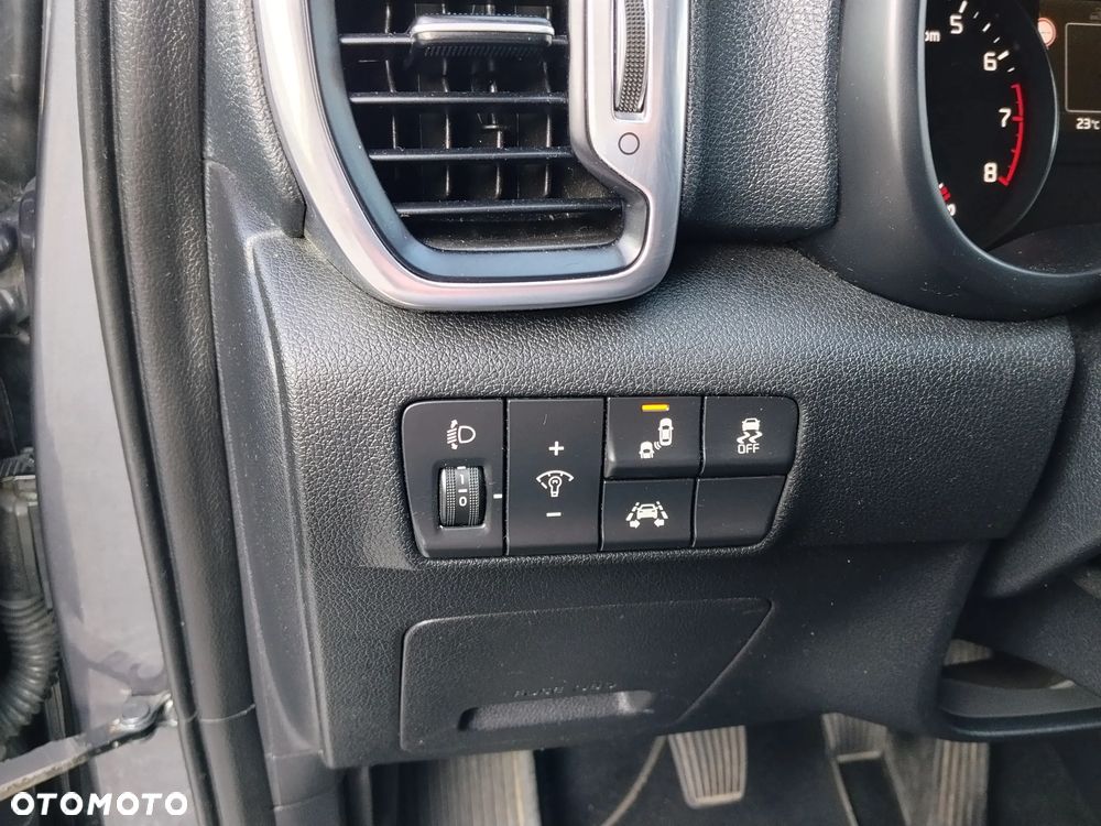 Kia Sportage - 16