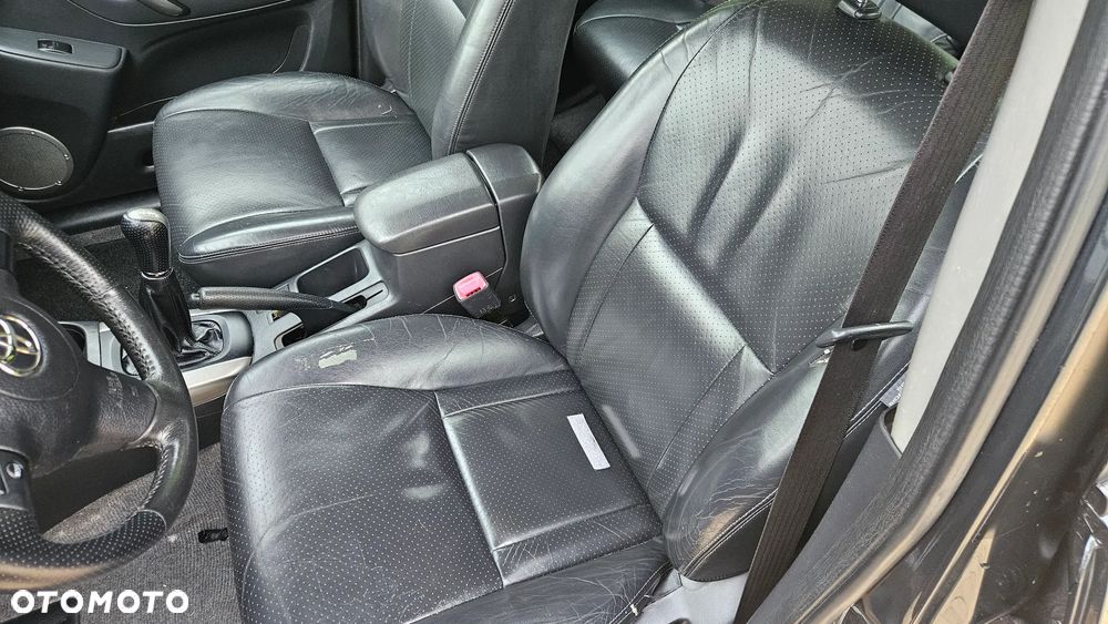 Toyota RAV4 D-4D 4x4 - 16