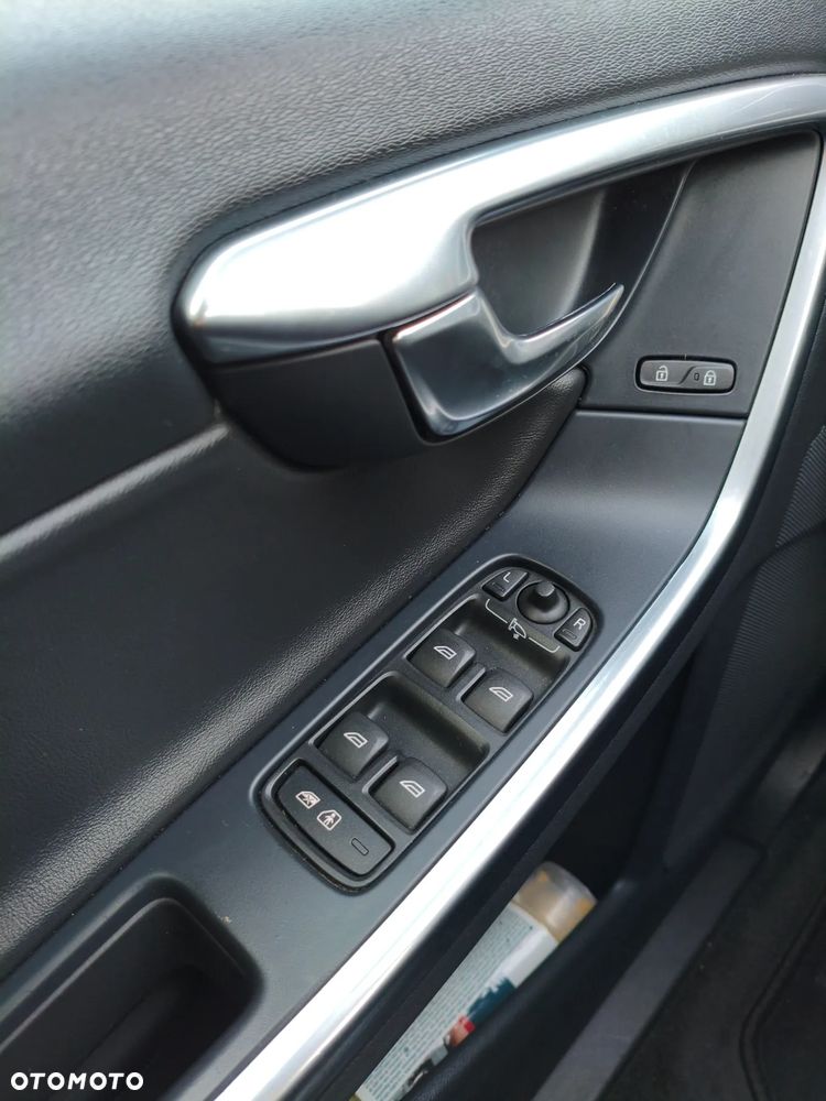 Volvo V60 D4 Drive-E R-Design Summum - 14