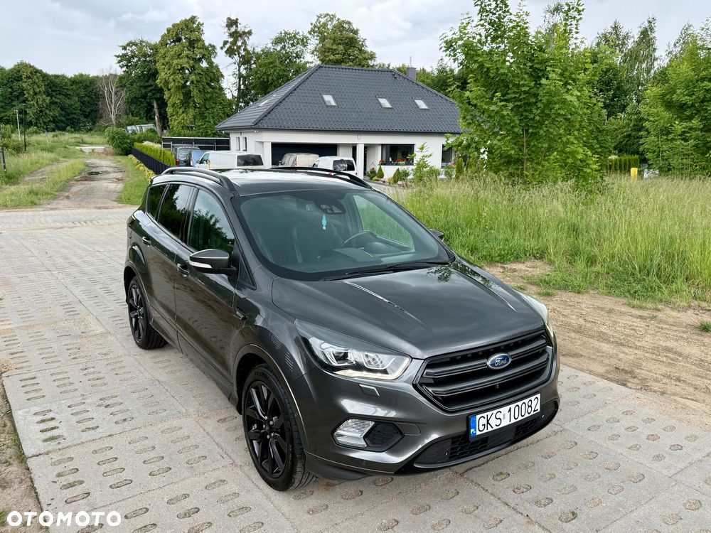 Ford Kuga 1.5 EcoBoost 2x4 ST-Line - 4