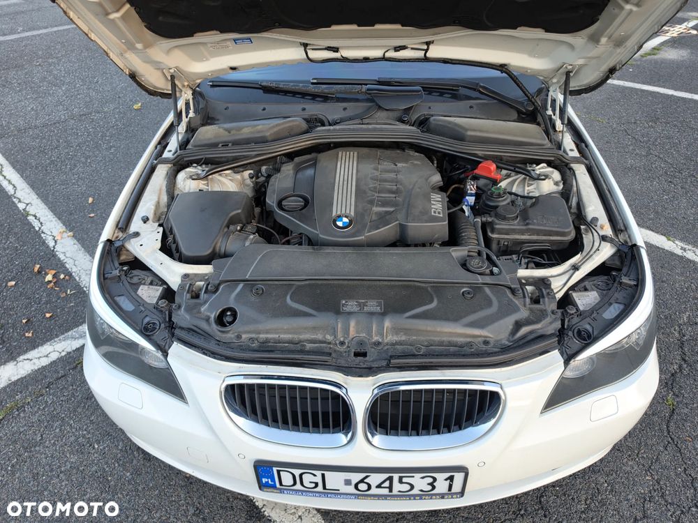 BMW Seria 5 520d - 23