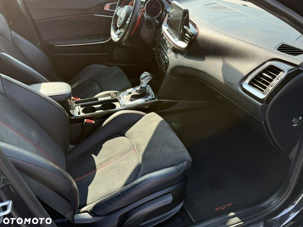 Kia Ceed 1.6 T-GDI GT DCT - 12