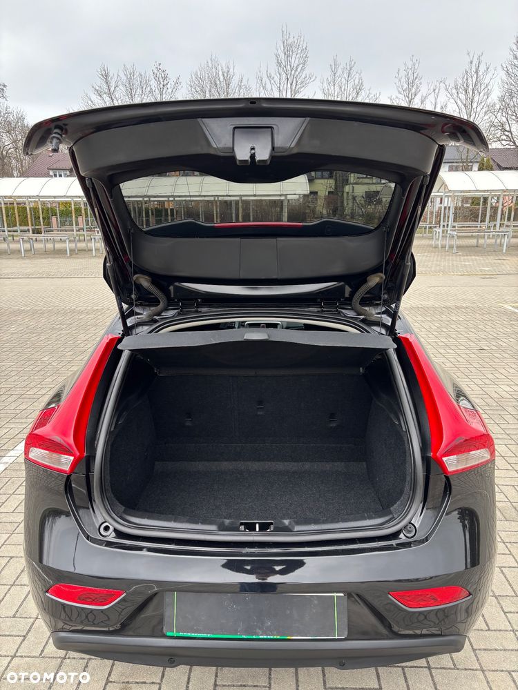 Volvo V40 D2 Momentum - 12