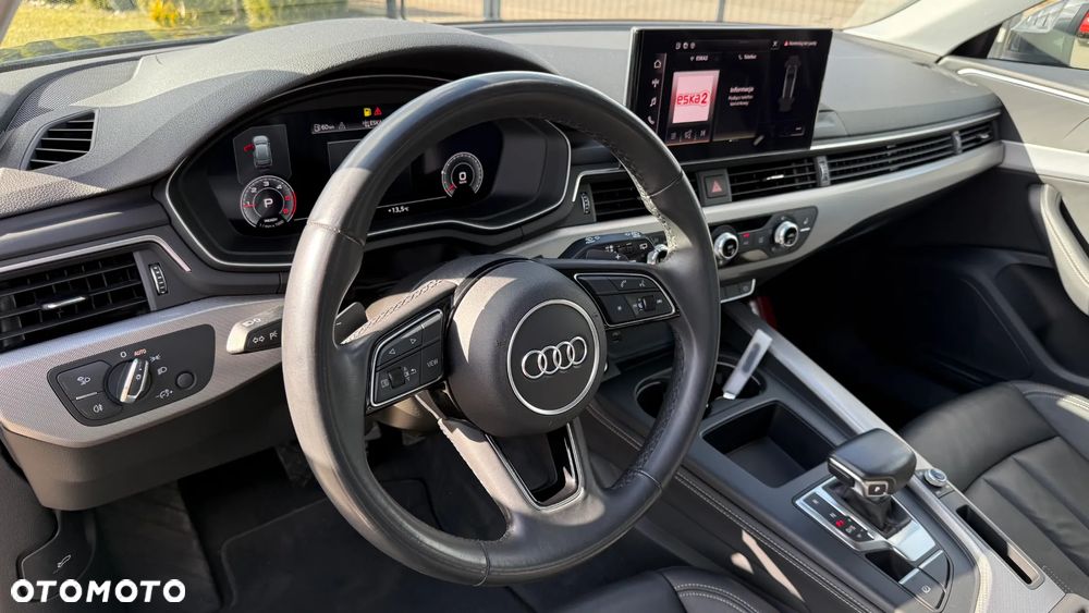 Audi A4 Avant 30 TDI S tronic S line - 30