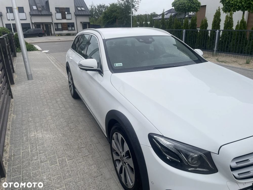 Mercedes-Benz Klasa E 220 d 4-Matic All-Terrain - 27