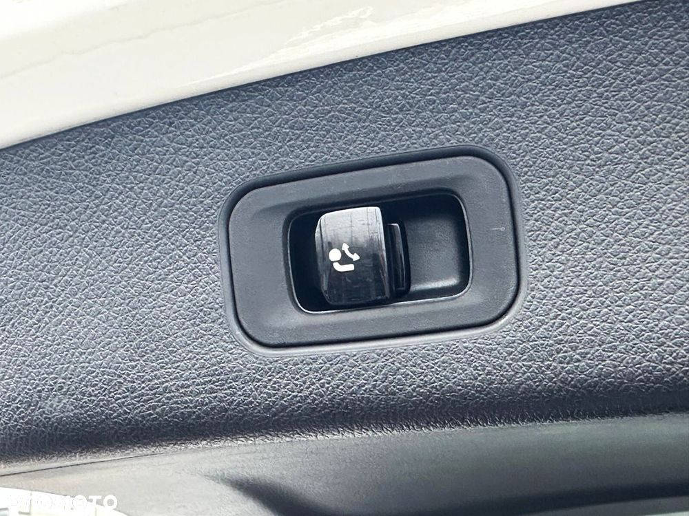 Mercedes-Benz GLC - 18