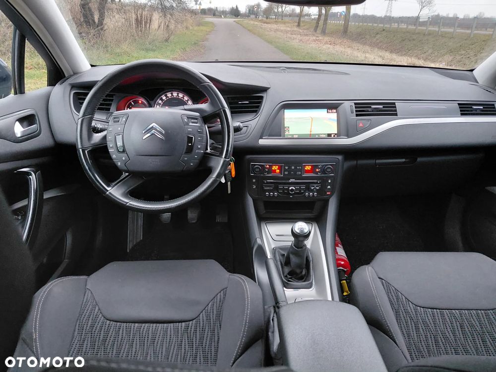 Citroën C5 1.6 HDi Attraction - 17