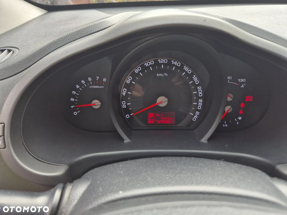 Kia Sportage 2.0 L - 7